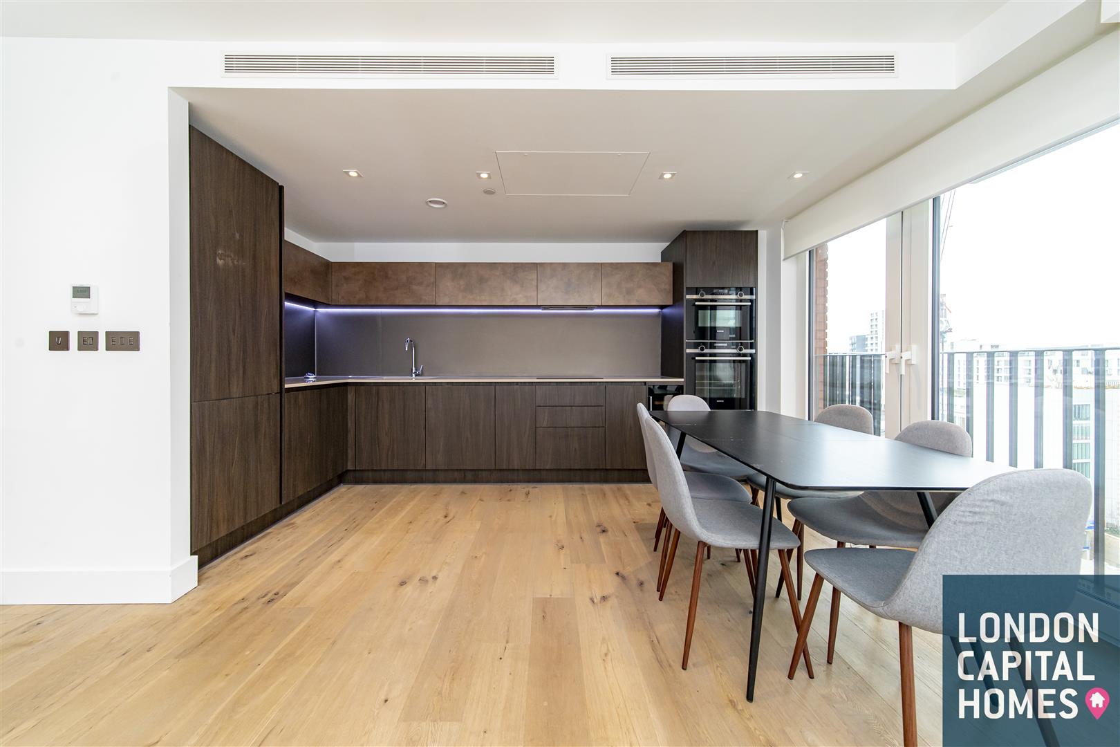 3 bed property in 7A Exchange Gardens, London